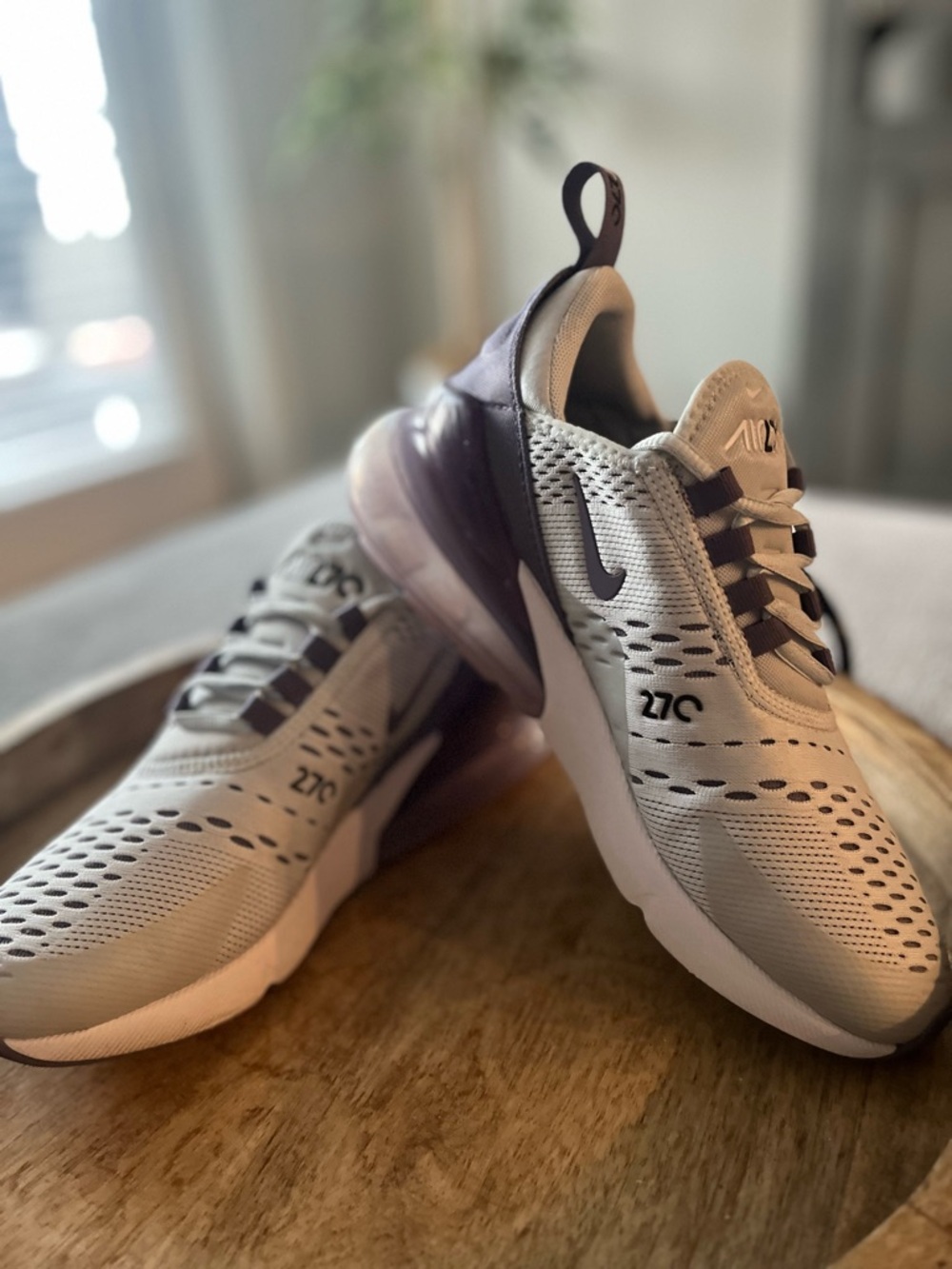 Nike Air Max 270 Sneakers in Light Gray and Purple - Picture 2 of 15
